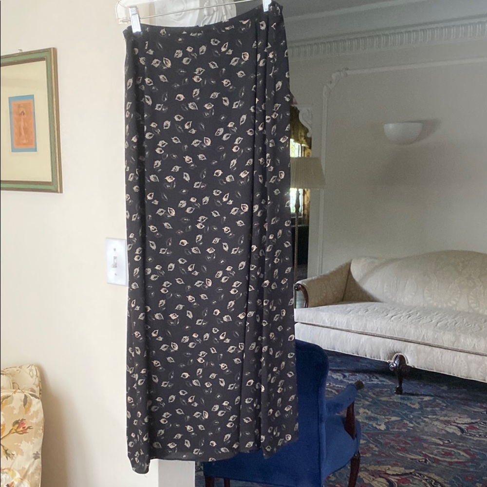 Mark Shale Ann Freedberg Gray and Cream Leaf Print Fully Lined A-Line Skirt 12
